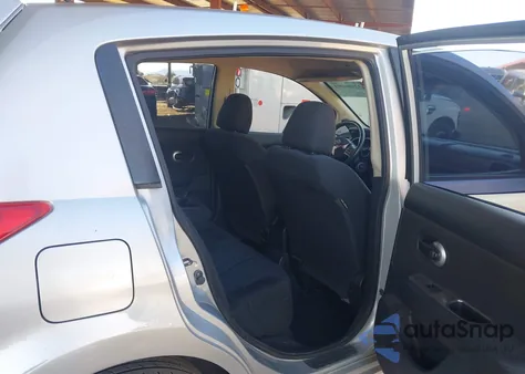 2010 Nissan Versa 1.8Sl z USA, uszkodzony, nr VIN 3N1BC1CP6AL377115